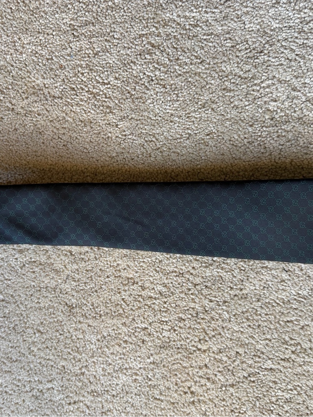 Gucci Men's Navy Patterned  Tie - Classic Formal Accessory - Picture 6 of 6